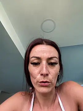 Chat +18 de DiorMusse ao vivo