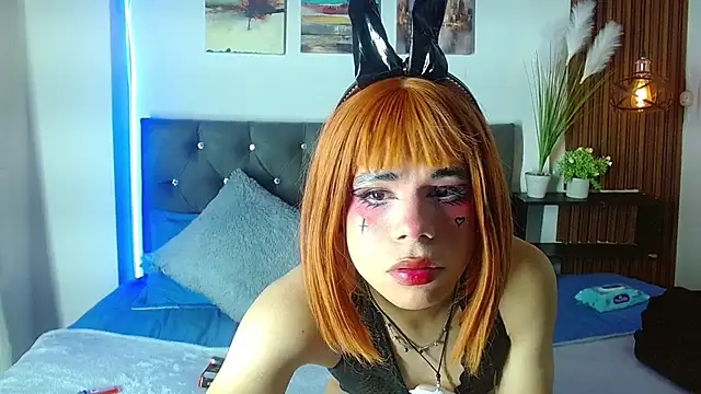 Pokazy przed kamerką – emma_cut3_