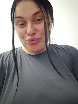 6Alice99 Show in webcam