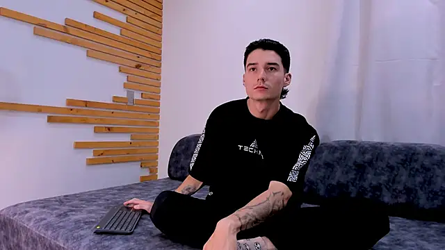 Oclahoma_x Show in webcam