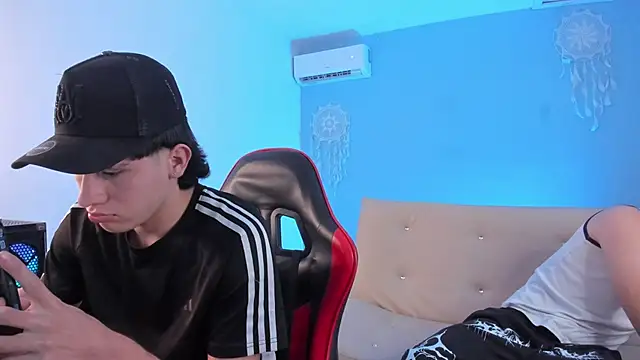 Space_guys19 Webcam show