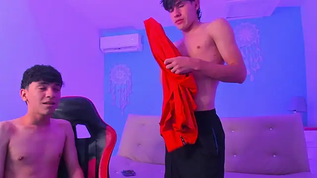Space_guys19 Webcam show