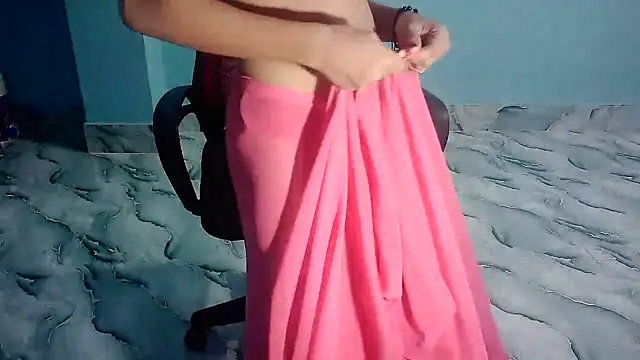 Hot-__100's Live XXX Chat