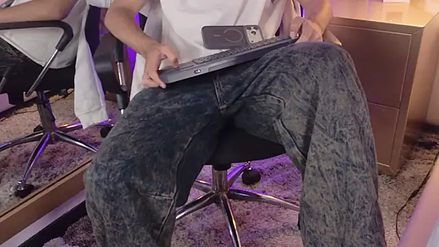 הופעת וובקאם של Austin_Reeds_