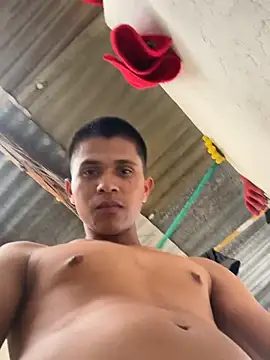 Show modela elpri2324 na web-kameri