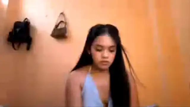 CherryCharm27 Pertunjukan Webcam