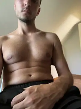 Mikl360 – webcam-show