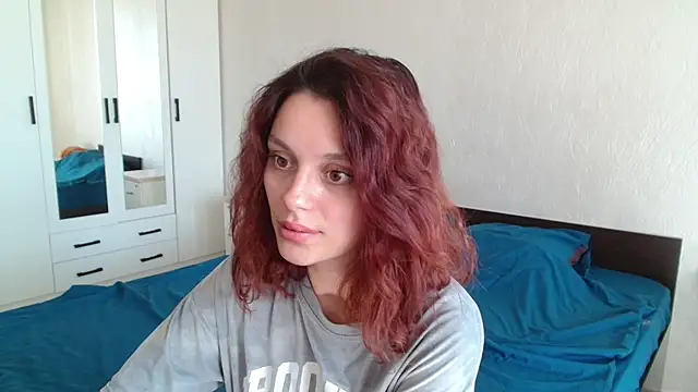 Mia_Luiza Pertunjukan Webcam