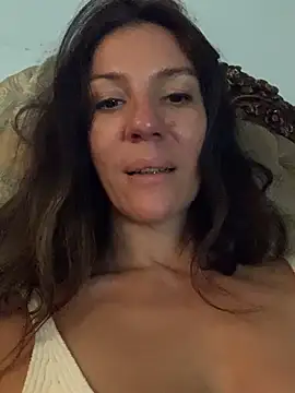 צ'אט XXX בשידור חי של AnnaFlowerBabe
