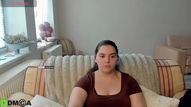 Chat +18 de MonikaMooon ao vivo