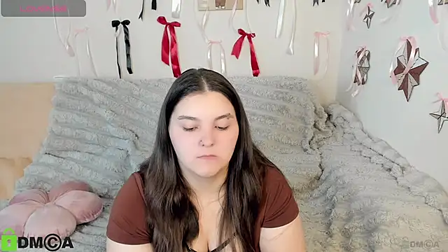 MonikaMooon Adlı Modelin Canlı XXX Sohbeti