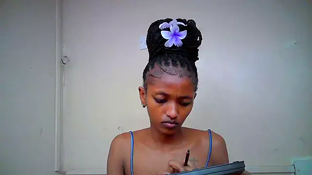 Qute_nimple Pertunjukan Webcam