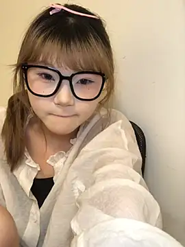 Rocket-Girl Pertunjukan Webcam