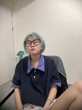 Rocket-Girl Pertunjukan Webcam