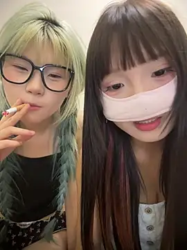 Rocket-Girl Pertunjukan Webcam