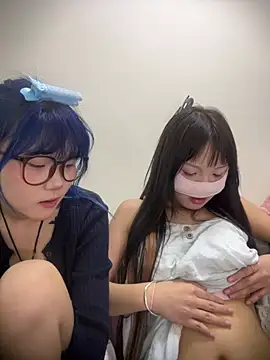 Rocket-Girl Pertunjukan Webcam