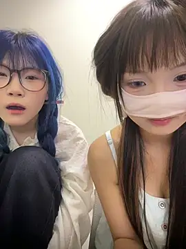 Rocket-Girl Pertunjukan Webcam