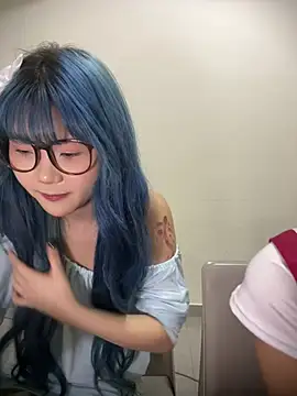 Rocket-Girl Pertunjukan Webcam