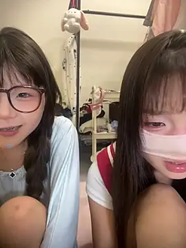 Rocket-Girl Pertunjukan Webcam