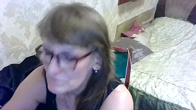 Manulenok's Live XXX Chat