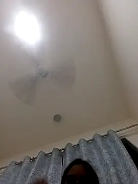 Chat +18 de Siya_9877 ao vivo