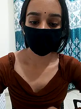 Siya_9877 Adlı Modelin Canlı XXX Sohbeti