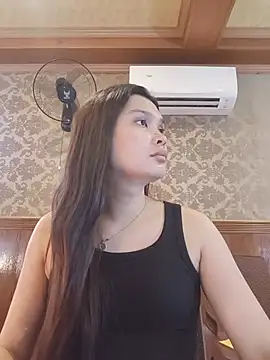 hugecock_belle Pertunjukan Webcam