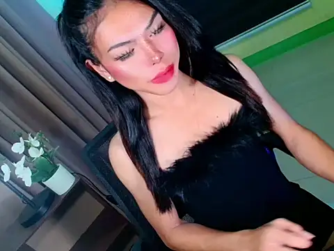 sweetcindycum 网络视讯表演