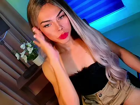 sweetcindycum 网络视讯表演