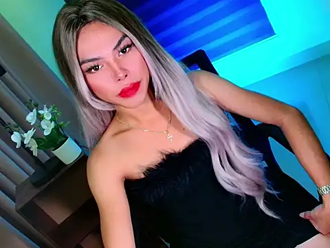 sweetcindycum 网络视讯表演