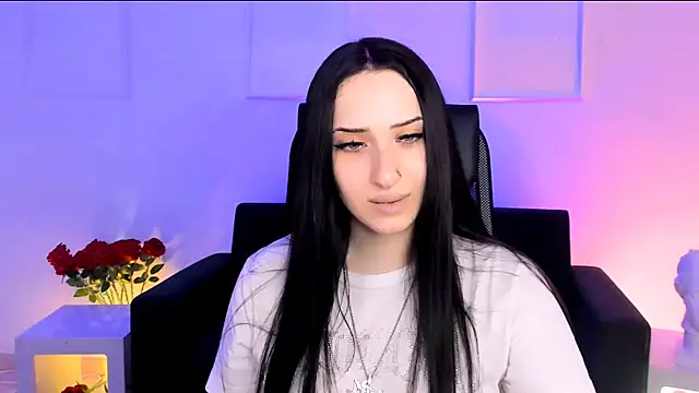 MonicaLowes' Live XXX Chat