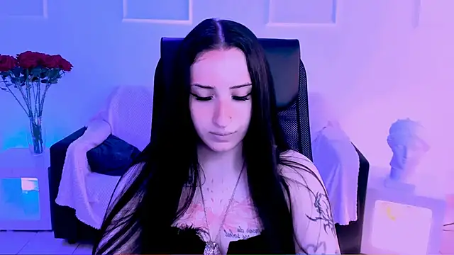 MonicaLowes live XXX chat