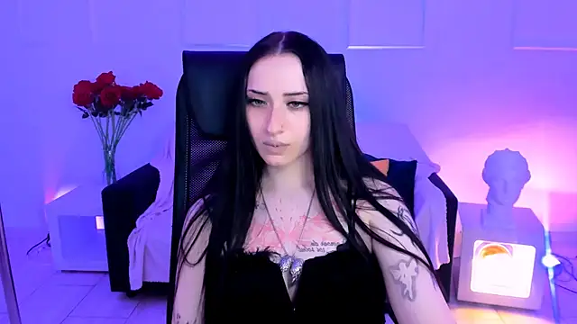 MonicaLowes' Live XXX Chat