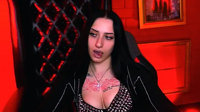 Show modela MonicaLowes na web-kameri