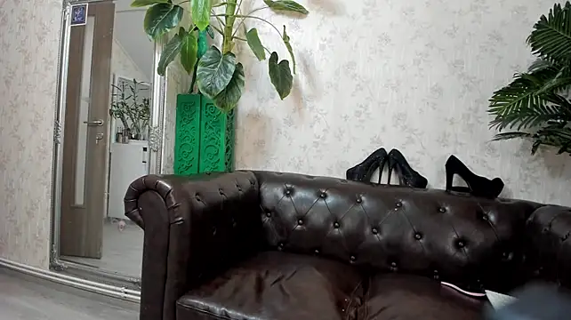 HotIris' Webcam Show