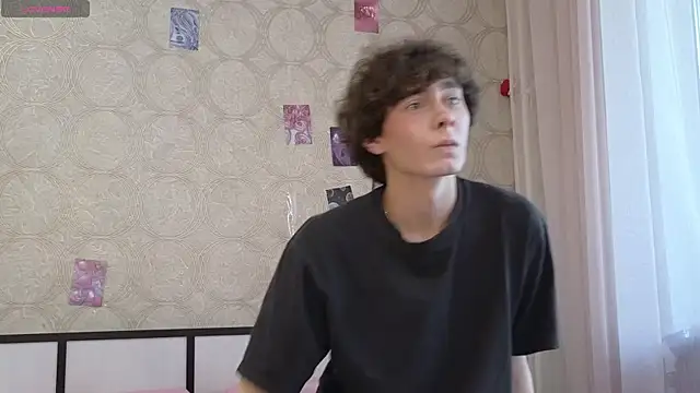 Liam_Winss 在線直播表演