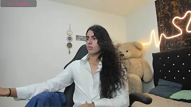 Show modela TEJON_tq na web-kameri