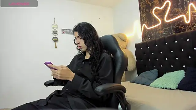 Show modela TEJON_tq na web-kameri