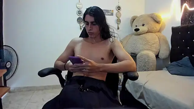 Show modela TEJON_tq na web-kameri