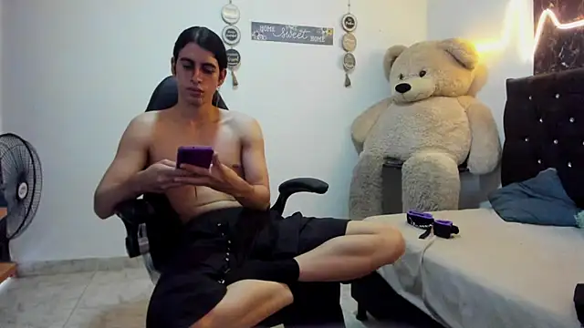 TEJON_tq Webcam show
