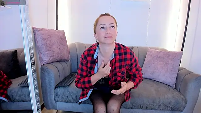 Giovanela_rose Adlı Modelin Web Kamerası Şovu