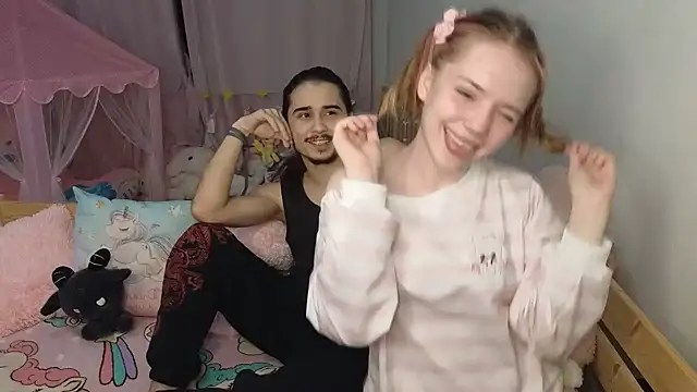 StepSisStepBro67 Show in webcam