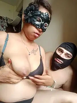 hot-punjabi-couple's Webcam Show