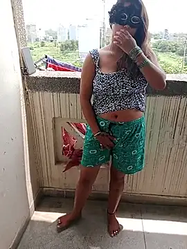 hot-punjabi-couple's Webcam Show