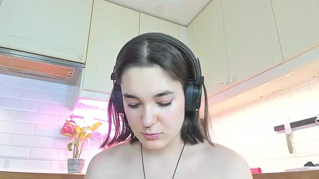 Liaflyy Adlı Modelin Canlı XXX Sohbeti