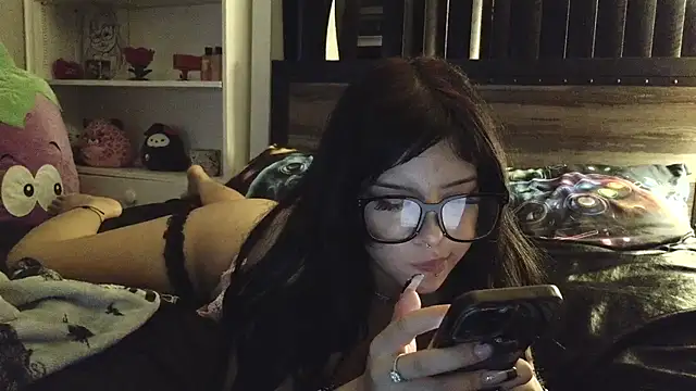 mollythegamer6 Show in webcam
