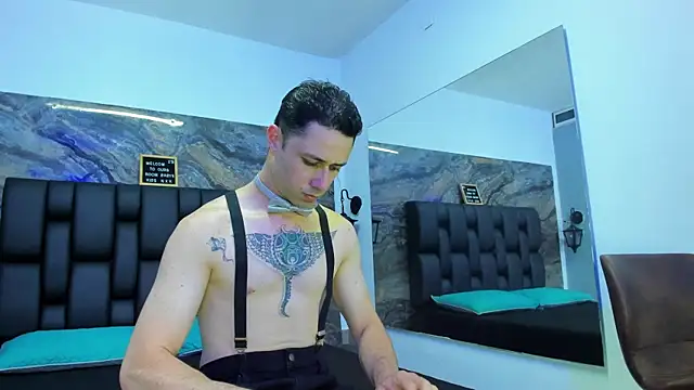 Clark_kush – Kamerová šou