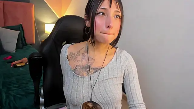 XXX chat uživo modela Miel_Cruz