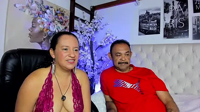 John_n_Kate Adlı Modelin Canlı XXX Sohbeti