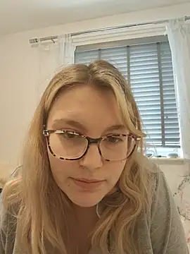Chat XXX en directo de PrincessTeyxxx